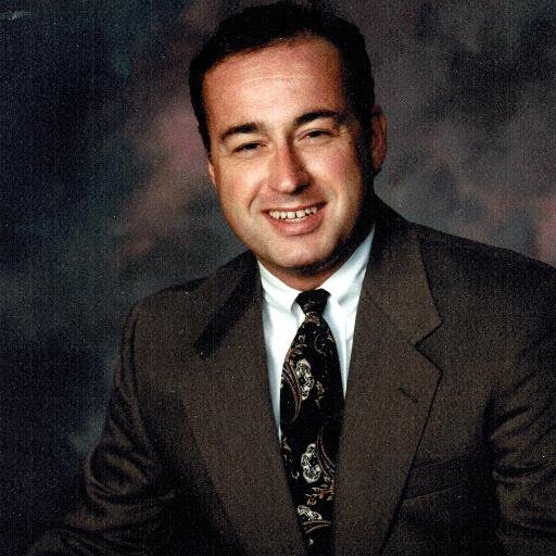Health care communications guy by day. Father, husband, useless-information genius by night.