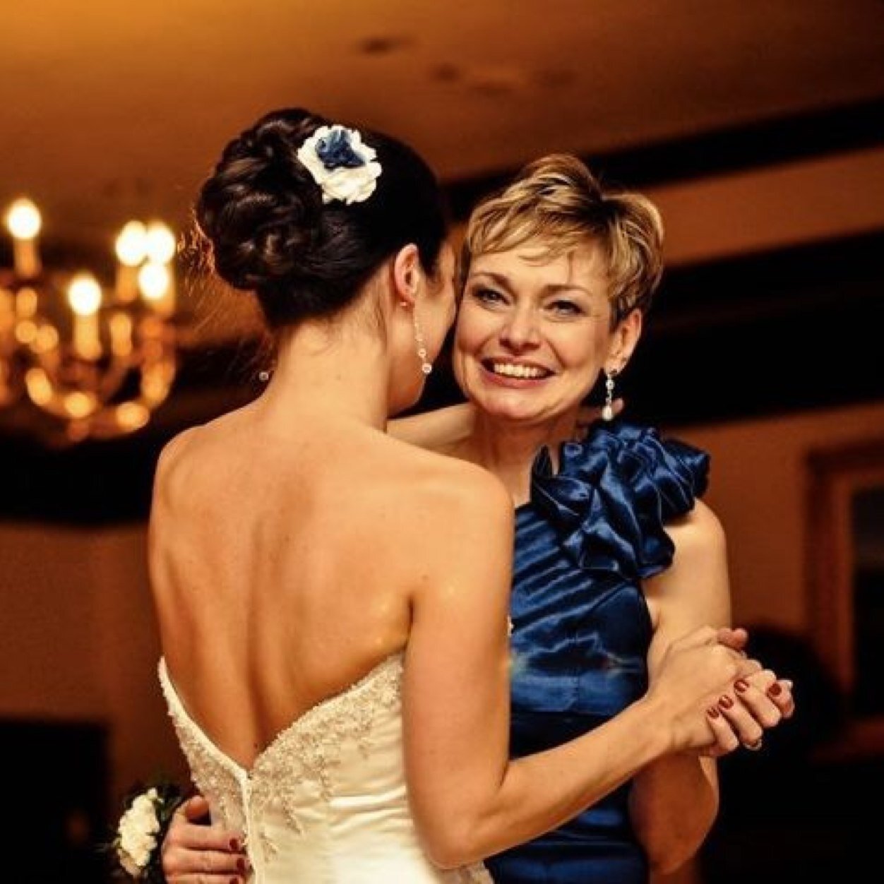 cheryljennwine's profile picture. 