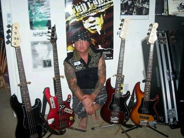PUNX 4 EVER SMOGTOWN / FAG RABBIT/ MUD KNUCKLE (BASS PLAYER)
