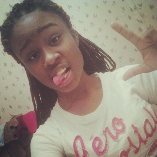 god first|family |jusy a young girl tryn to make it n dis world :) live,,laugh,,love,,peace...trust no.bitch fear no bitch