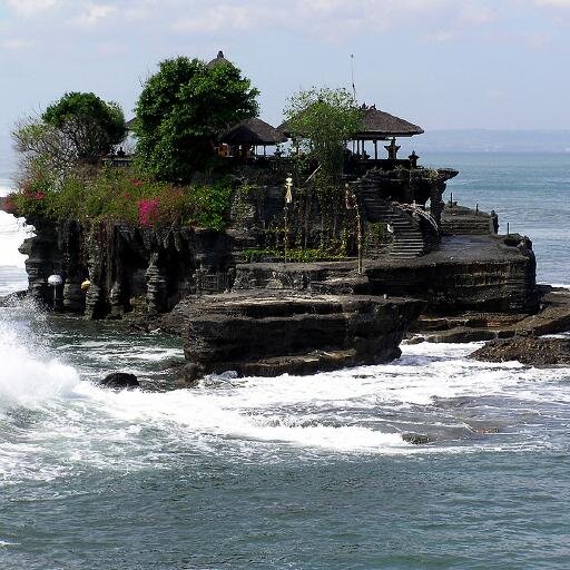 wisataholic's profile picture. akun berisi informasi wisata dari seluruh Indonesia; rekreasi, kuliner, budaya dan  tradisional dari seluruh nusantara