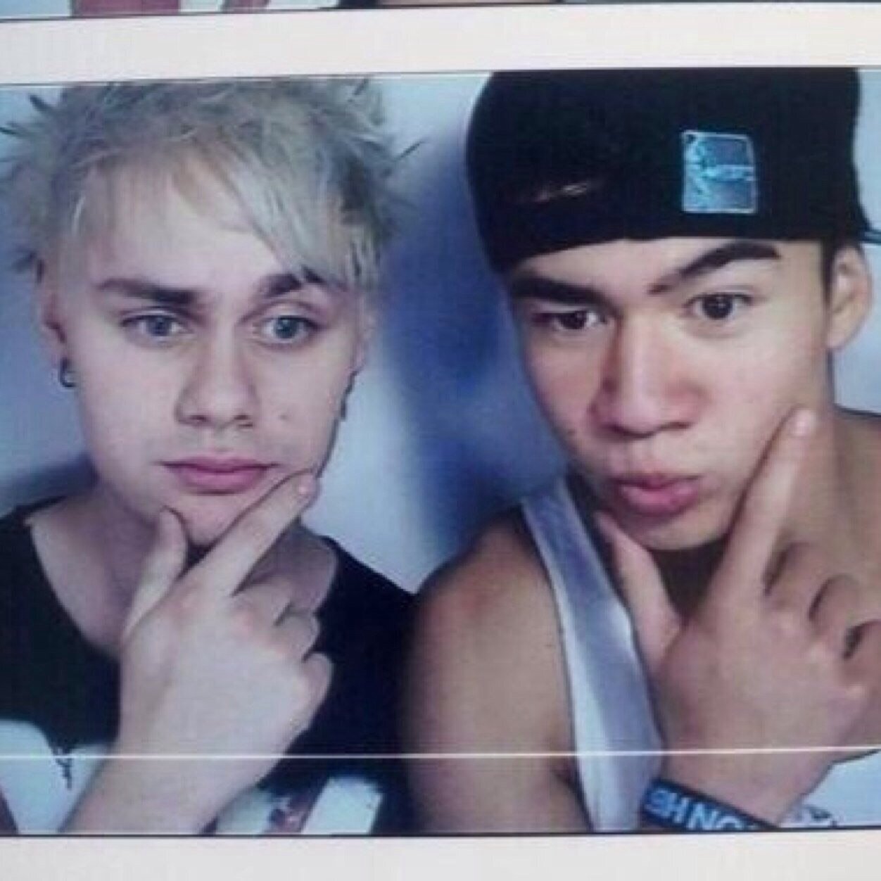 Follow @hypocriteirwin, @calbumbutthood and @lukescoy ily
