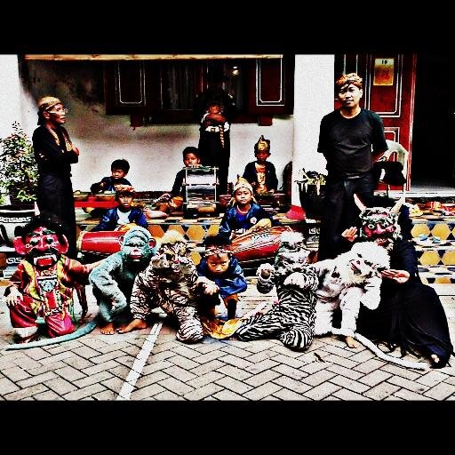 pencakmacan's profile picture. Generasi muda yang peduli akan Kebudayaan & Kesenian Tradisional Pencak Macan Khas Gresik