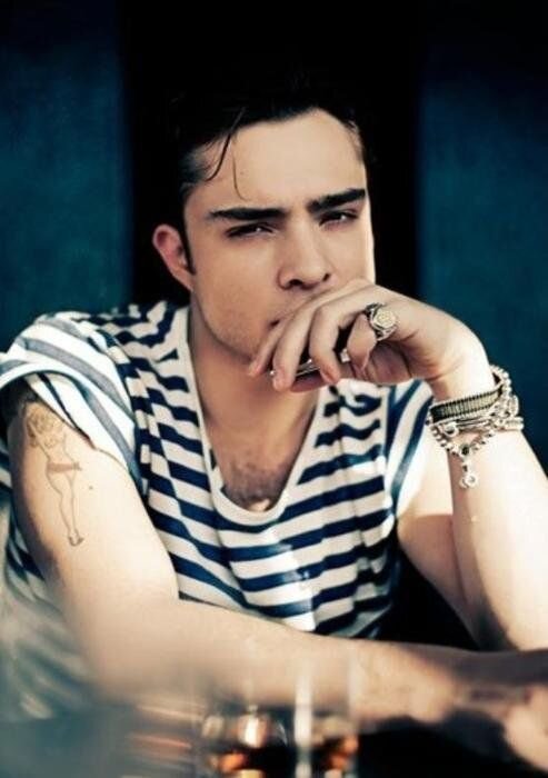 imChcukbass's profile picture. Following chucklesome asses and lame pussies!!