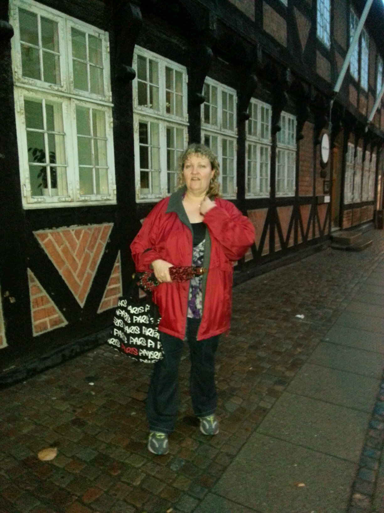 LizSavoie's profile picture. 