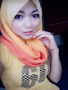 Gadis baru belajar notty dan berumur 20 tahun