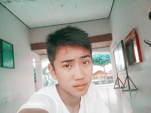 FOLLOW ME , FOLLOW BACK