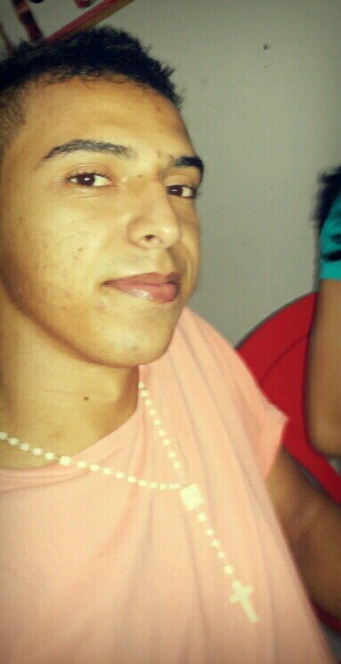 Hudson kelvin pinheiro de barros,Gosto de Fazer Amizades, 18 anos. a   ♥
Curto FoRRó, Axé, FunK,  Sertanejo e etc..