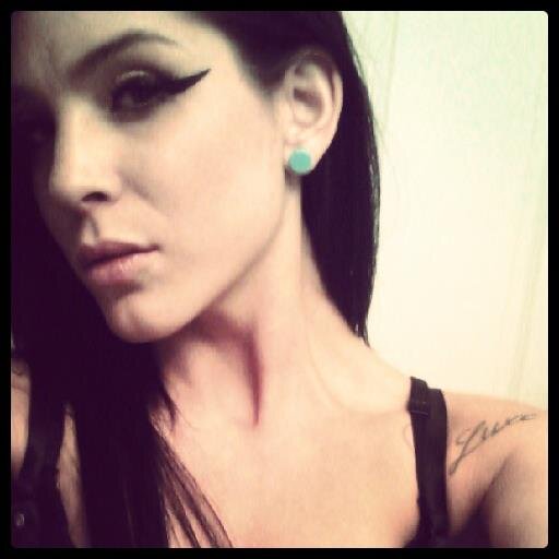 lauranluxe's profile picture. Life Lover, Adventurer, Perfectionista, Curator of Giggles and Hardcore Audiophile - MSP to LAS in nonstop #luxemode!