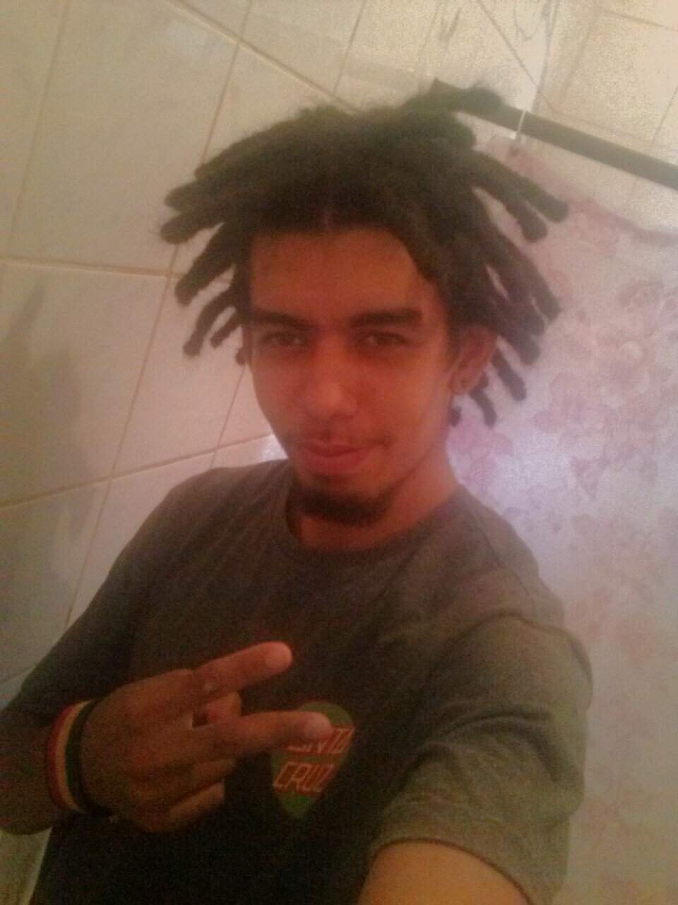 Sou louco porque vivo em um mundo que não merece minha lucidez.