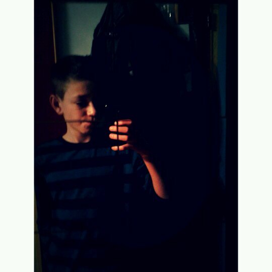50% Anti 50% NL | Love Soccer - Play Soccer. | Soccer player of: VV Hekelingen. D3 ° Attacker | Whatsapp ask | follow my on instagram: ralph_jw.