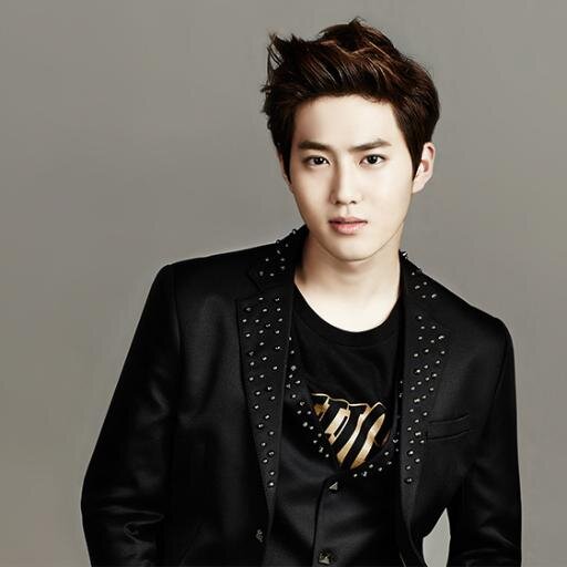 ผมชื่อ ซูโฮ คุยได้ไม่หยิ่งคุยกับผมแล้วจะติดใจนะค้าบ