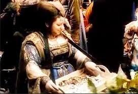 Panadera de Erebor. Si crees que la comida de Jerda puede despertar a un muerto es que no has probado mis pasteles. #MarujaProfesional #SpanishFakeESDLA