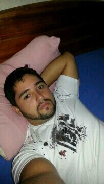 Amante de Velocross, la moto, la adrenalina que corre por mis venas! Aprovecho con los amigos y con locuras,!que mas da hasta cuando la vida!