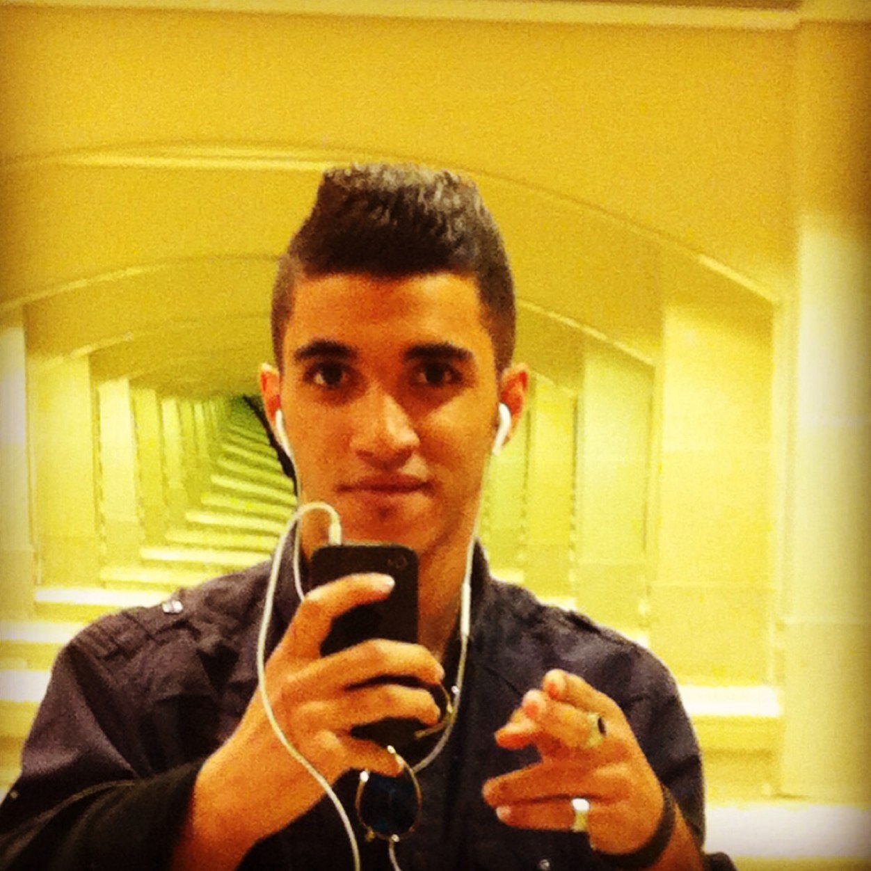 هَــــ؟؟؟ــلا i want te be your friend