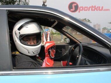 DenizAlfeza's profile picture. tak bisa berubah kalau tidak mengenal dirinya//