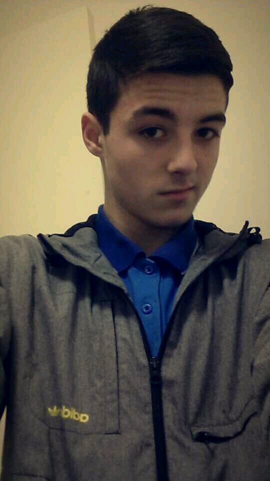 Follow me and ill follow back ;)
