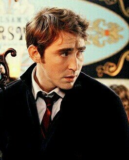 Keep to myself, mostly. I make pies and wake the dead. I live a very sheltered life. // With @HoneysweetSting // {RP 18+} #PushingDaisies #XFiles #BPRP