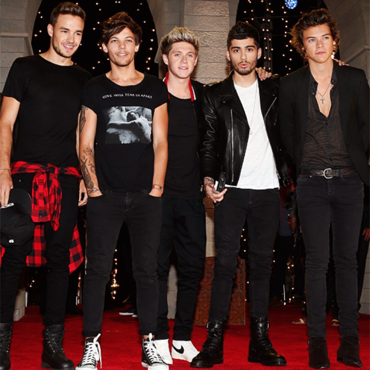 The1DBase's profile picture. Welcome to the land ruled by five boys!