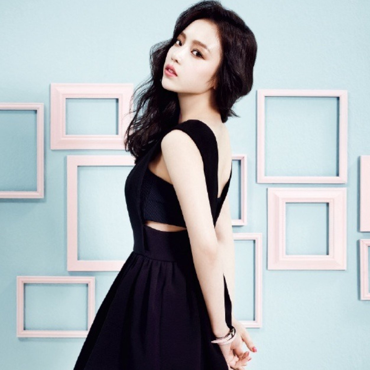 @nostringsrp_・feel free to rock my bodee・touch me over here, touch me over there・18+ • straight.