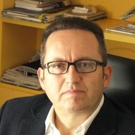 Giornalista tecnico appassionato di motori, transistor, onde sonore e elettromagnetiche, curioso professionale