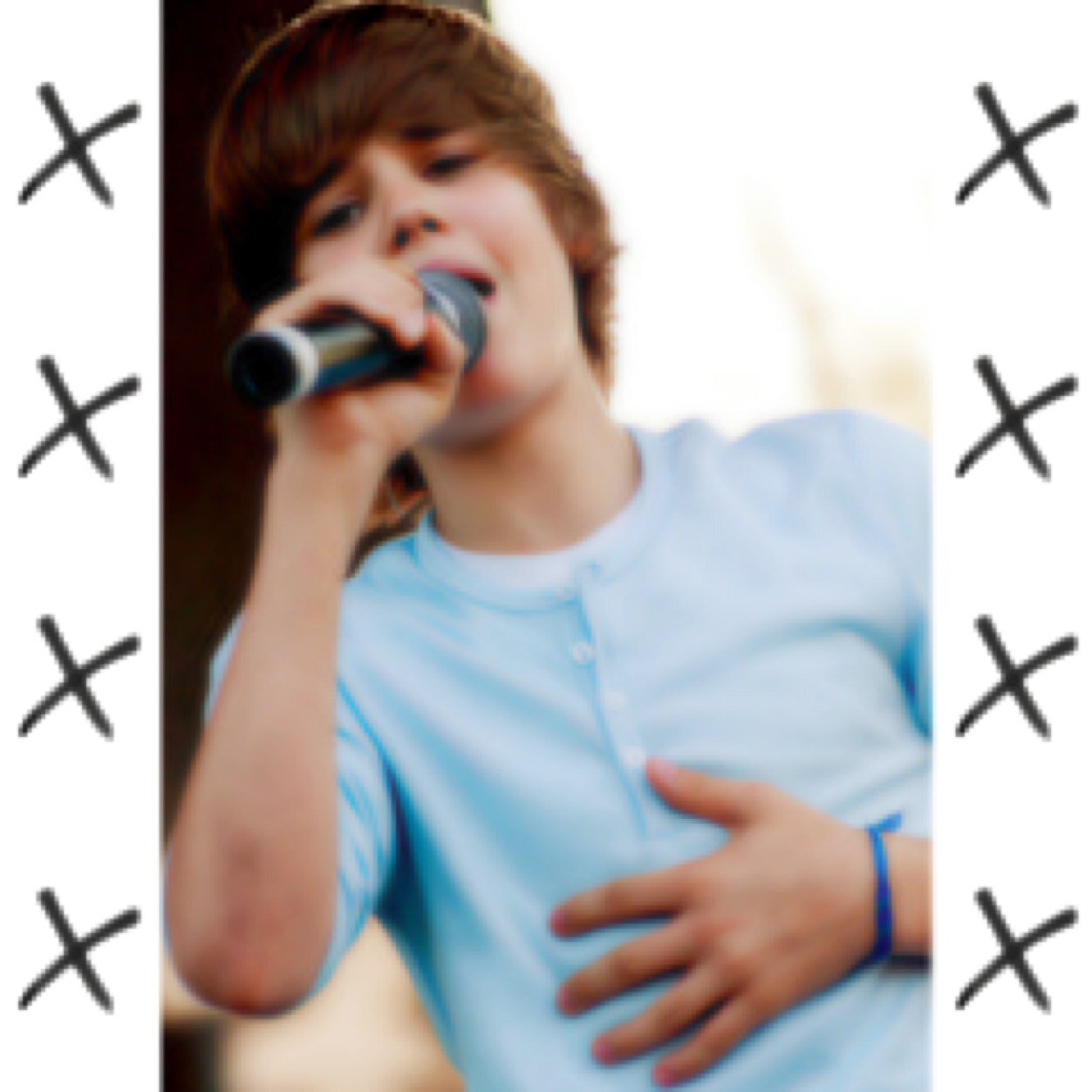 This is a free follow off; @rauhlercauster ; so follow her and she will 100% follow you back :)