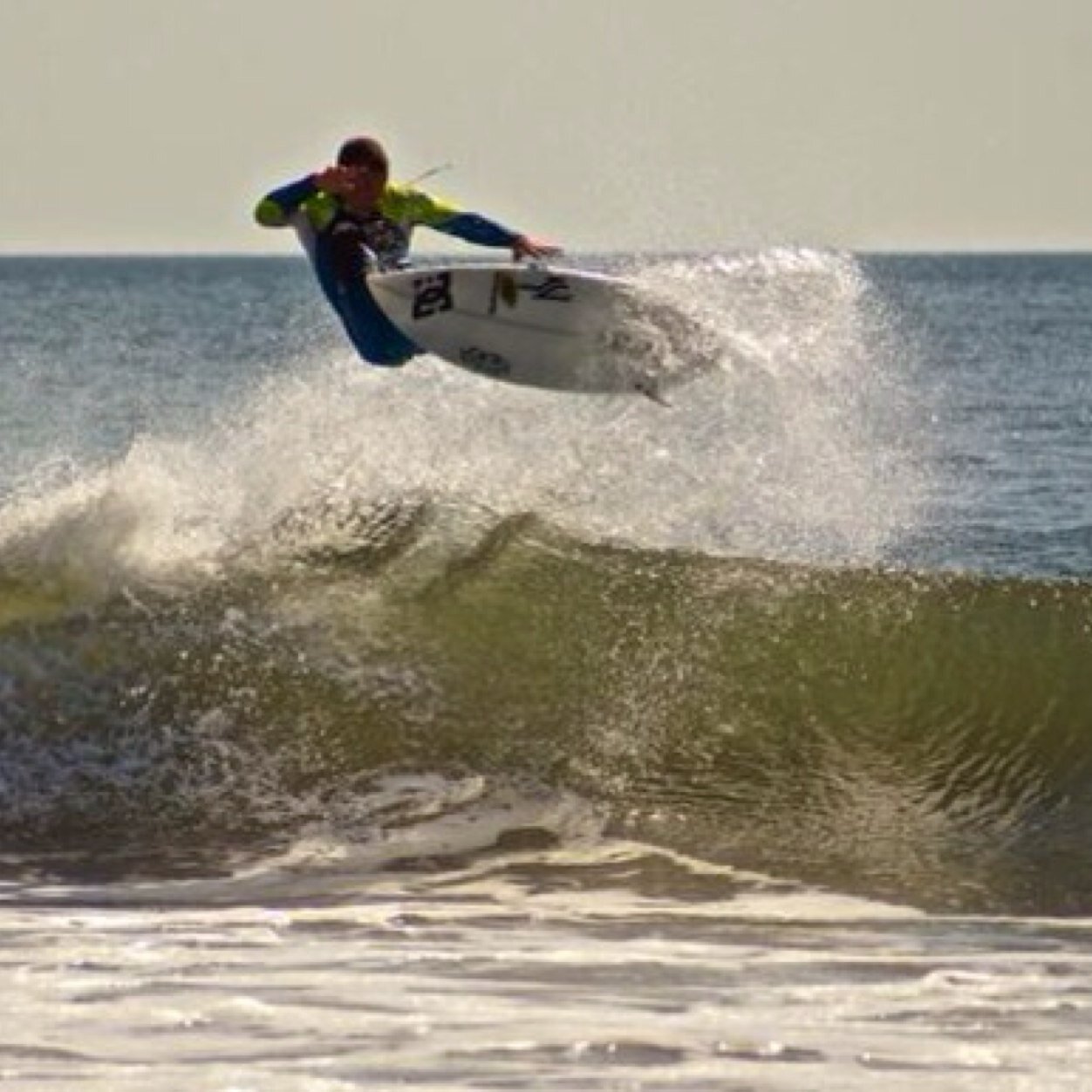 New Jersey's surf report. If you love NJ and its beach this Twitter is for you! Post surf reports, along with articles related to surfing and NJ's beaches .