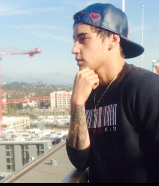 18, Aussie, @janoskians, follow me on instagram @jaibrooks     ~parody~