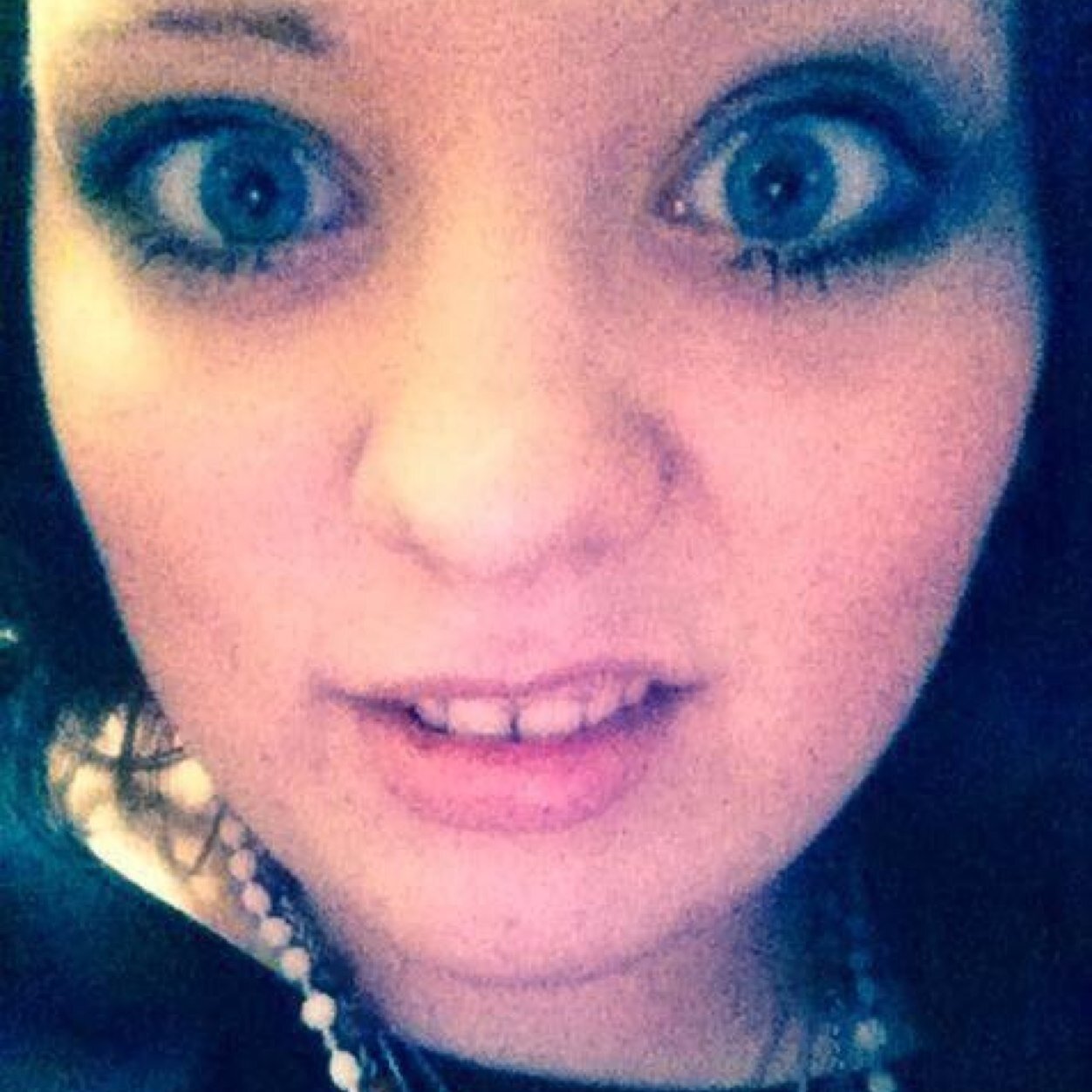 Keep looking my way,My head is held high. You wonna bring me down,I dare you to try