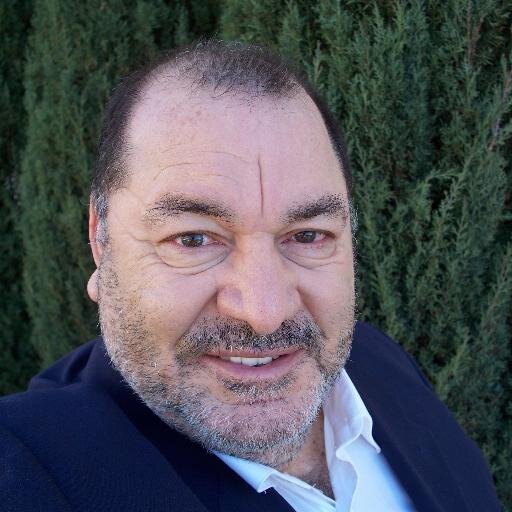 edrefila's profile picture. An artist(painter)