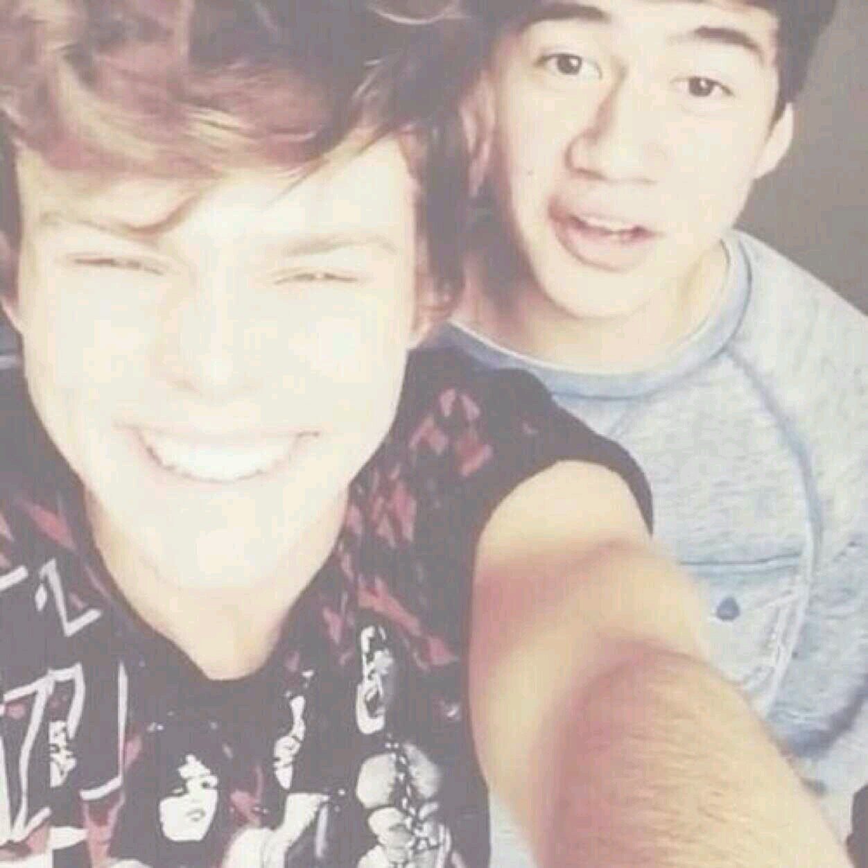 Cashtonsmile's profile picture. @Luke5SOS IF YOU SEE THIS PLEASE FOLLOW @cashtonsvoice she tried it for months pls ily