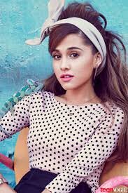 I LOVE ARIANA GRANDE THATS ALL...