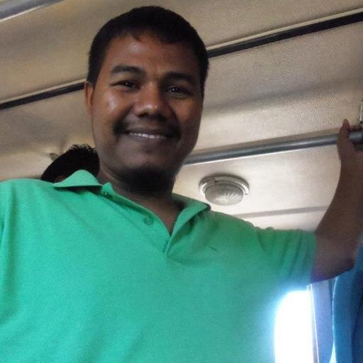 Un soldado feliz no adquiere ningún derecho para mandar a su patria. No es el árbitro de las leyes ni del gobierno. Es defensor de su libertad. Simón Bolívar