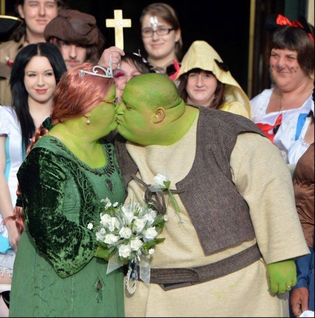 iiFrostiee's profile picture. 