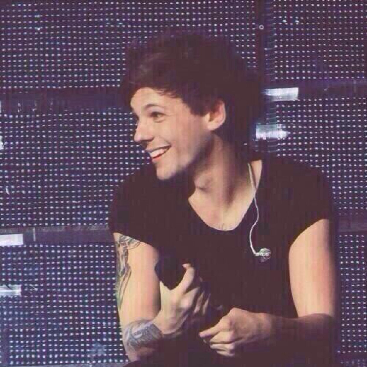 BooBearSassiAss's profile picture. I love to dance || sing -doesn't mean I'm good at it-|| eat || laugh || have fun. Haters gunna hate. #Directioner #Mahomie #5SoSFam #GodFirst