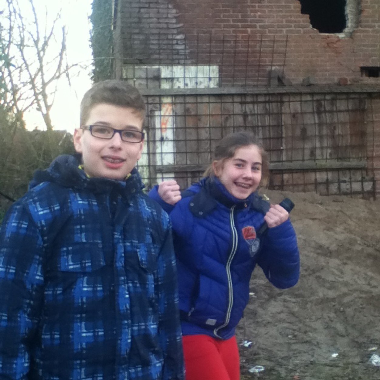 Ik ben 9jaar en de rest is geheim! Hahaha