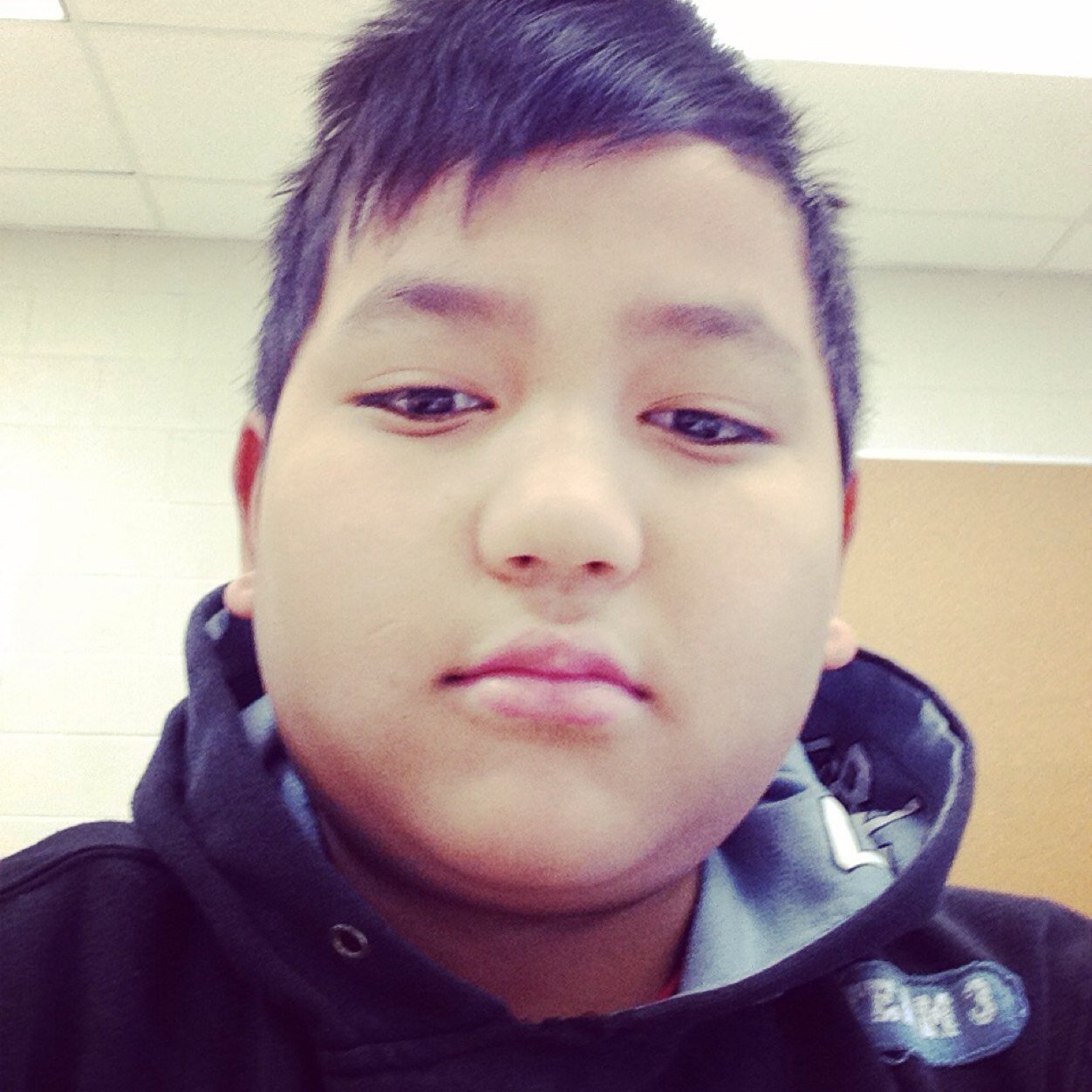 i like to play basketball. Love music