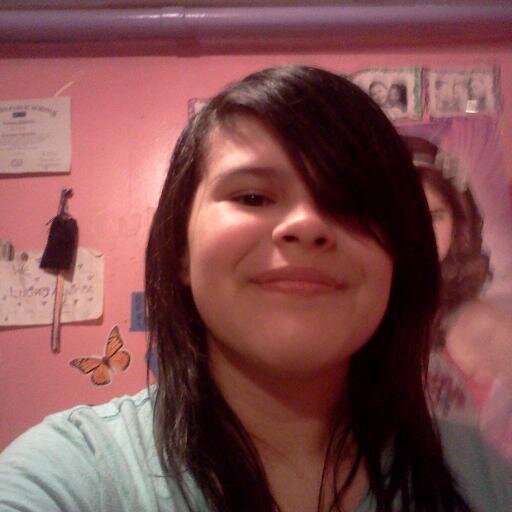 Angel_weird16's profile picture. i am  crazy in front of people thats just who i am i have the bestist friends ever without them and my boyfriend i really think i wouldnt be alive without them