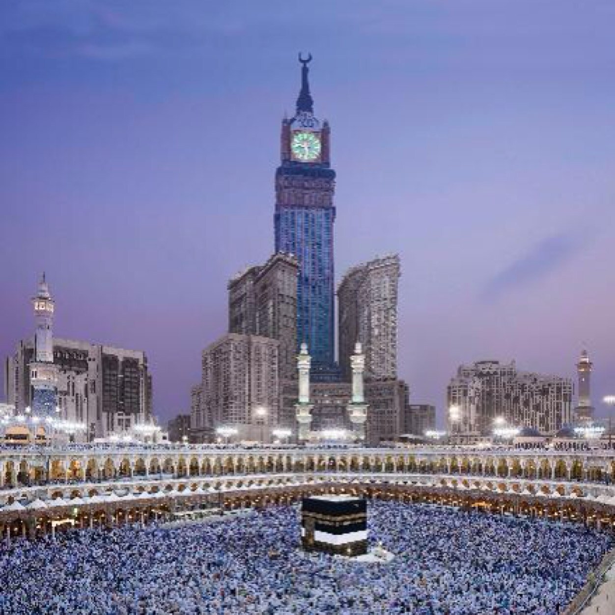 ادعـيه و اذكـار - اللهم إنا نسألك الجنة وما قرب إليها من قول وعمل