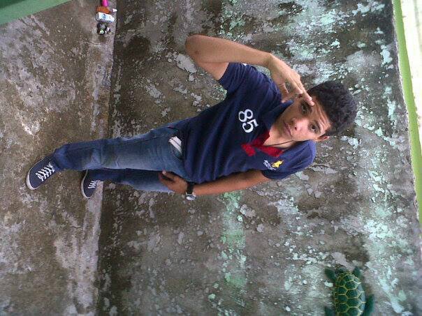 Futuro prospecto de la MLB,poco sociable,pero muy amigable,te quiero si tu me quiere.....pero por k te quiero no quiero look you!!!! .|. CHIMICHANGA pop: