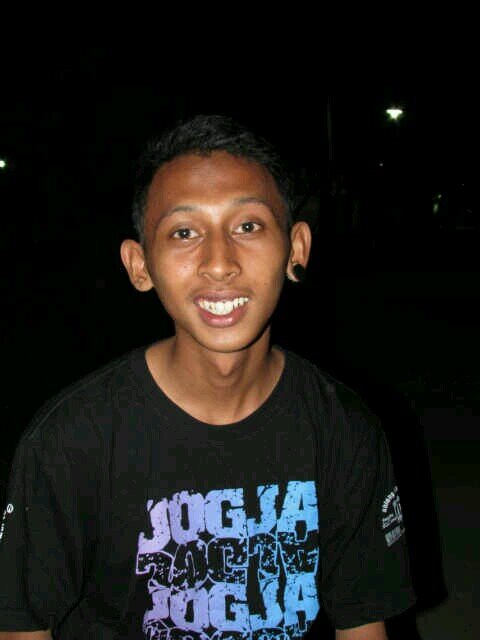 aditwaluyo1's profile picture. Tunjungsari Larasati{} 06