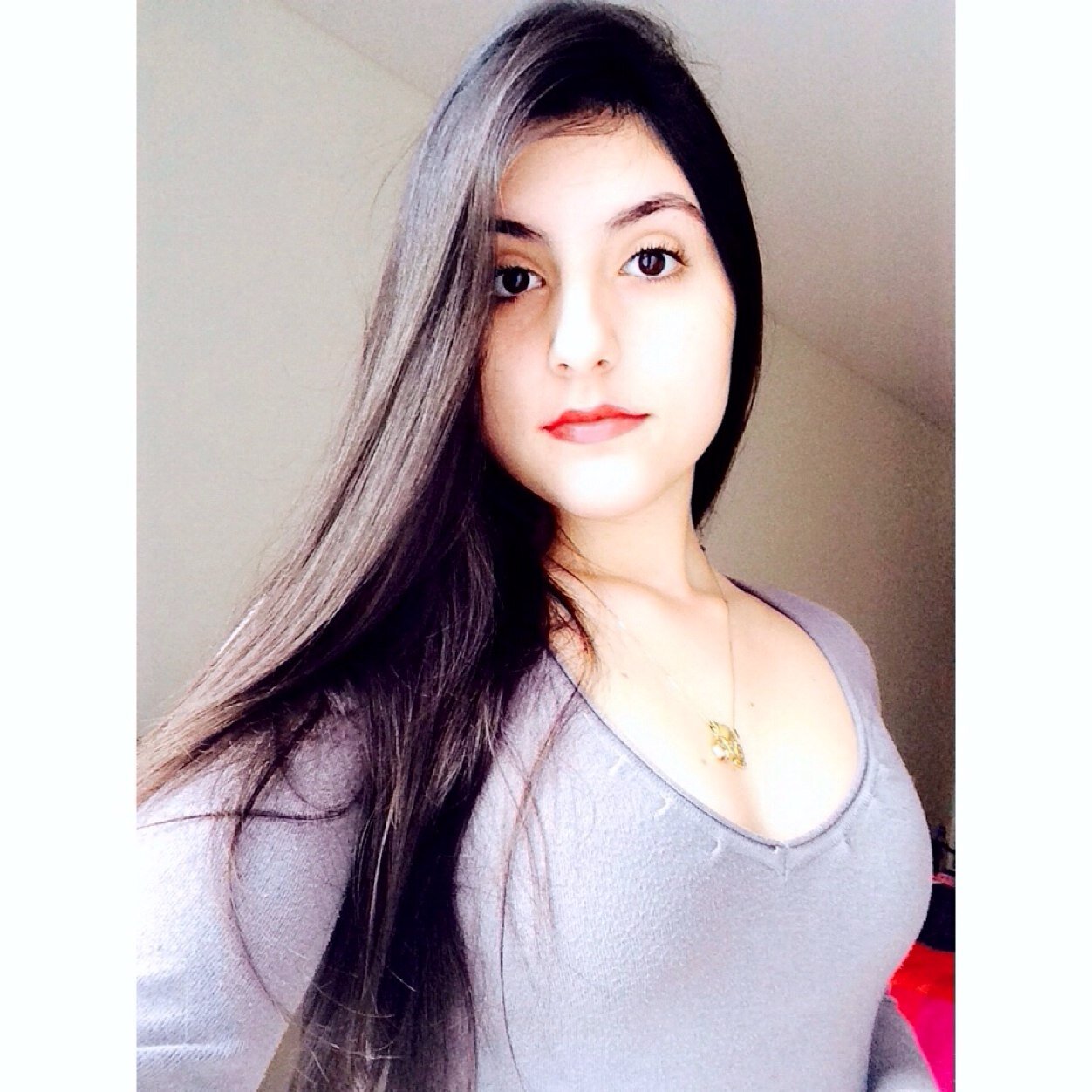 instagram:pietradominicis 
tumblr: http://t.co/1OMVctIZsb