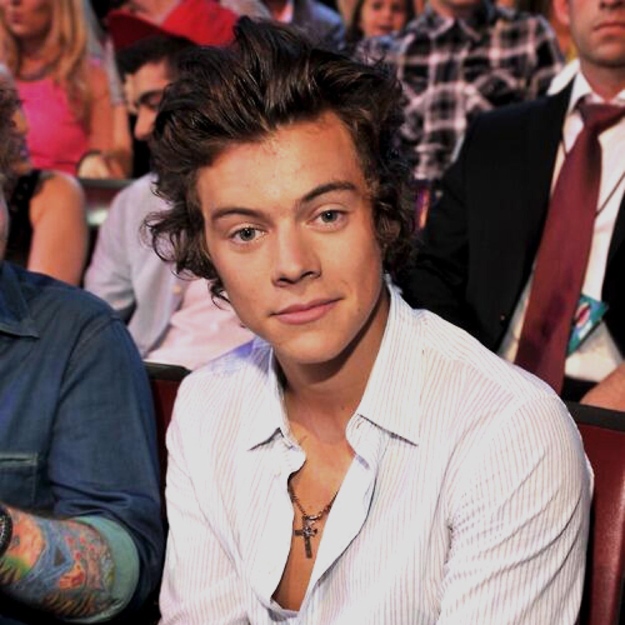 if you get this follow you are probably following @alexiastyles16 :)
