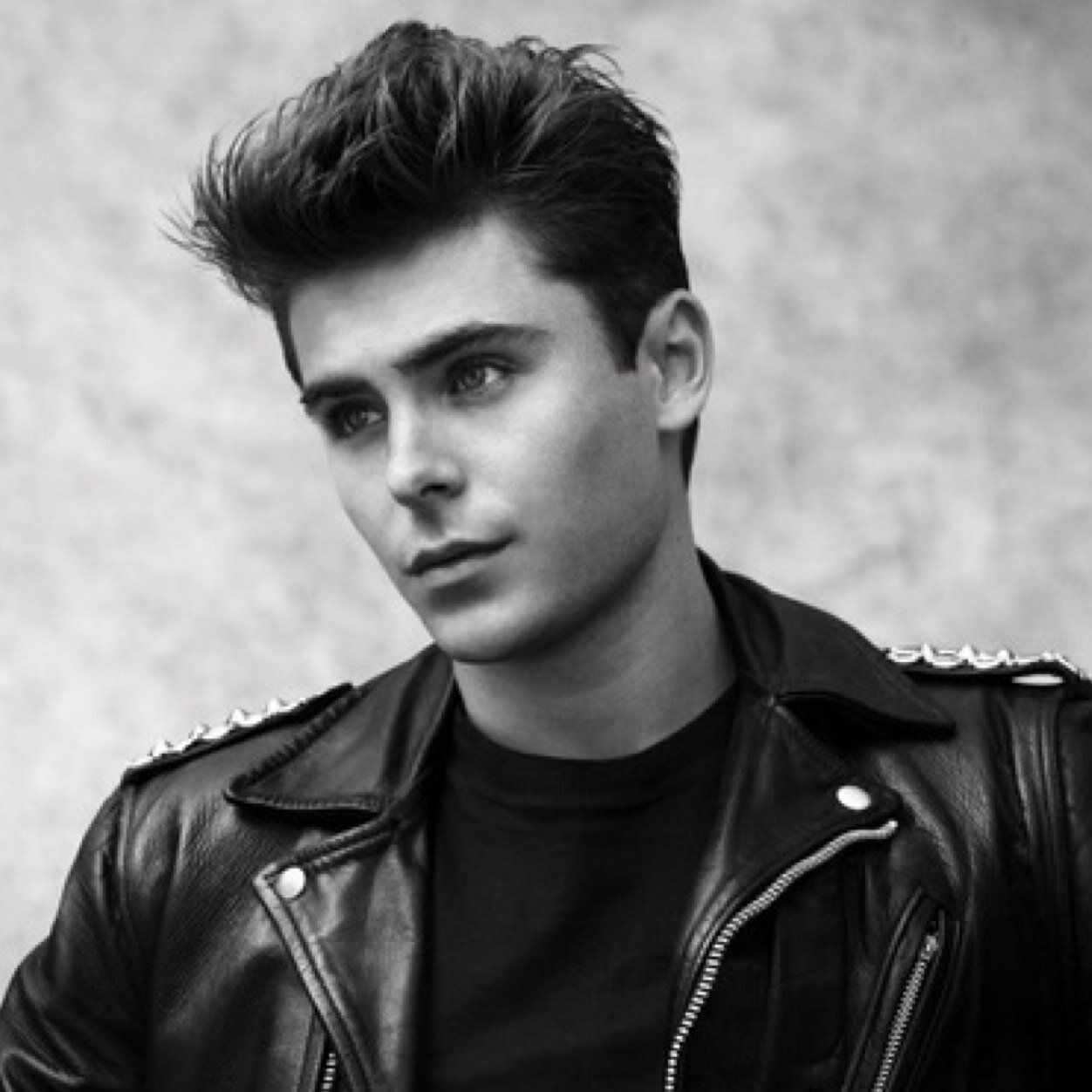 •My family hates the Capulets, but I have fallen for one.• [RP, 18+] #OUAT #Single
