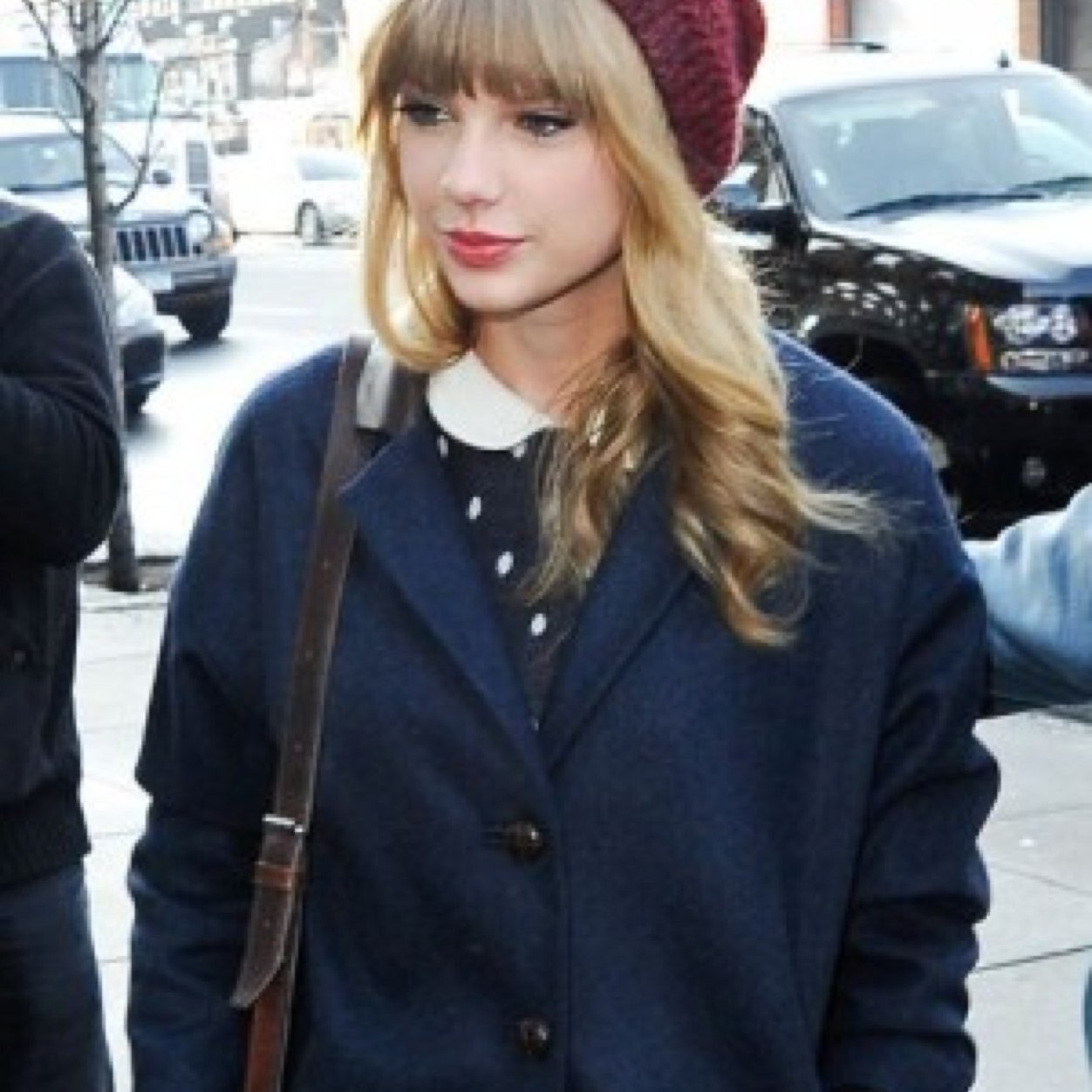 Saved account for @rosesareswift