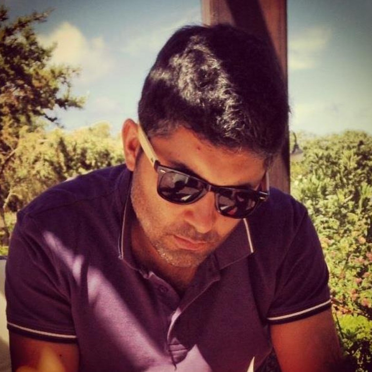 Traveller, tourism professional, foodie, music enthusiast.