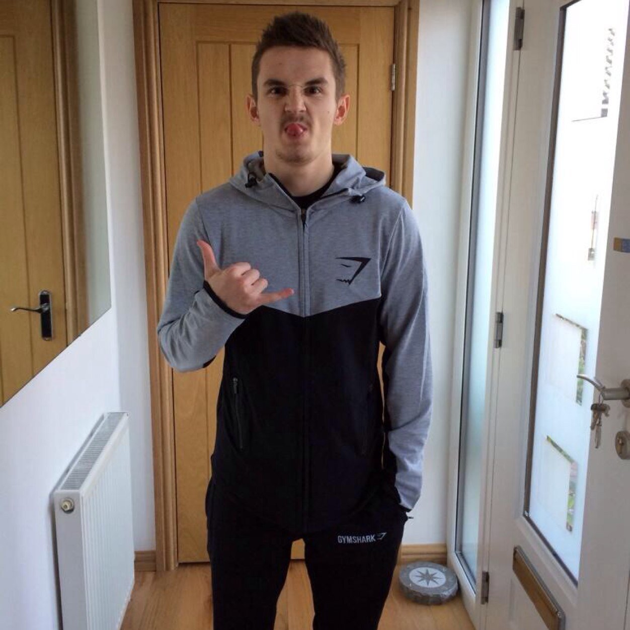 I dedicate my life to Tom, I hope one day he will notice me, #SyndiNoobs★@prosyndicate★