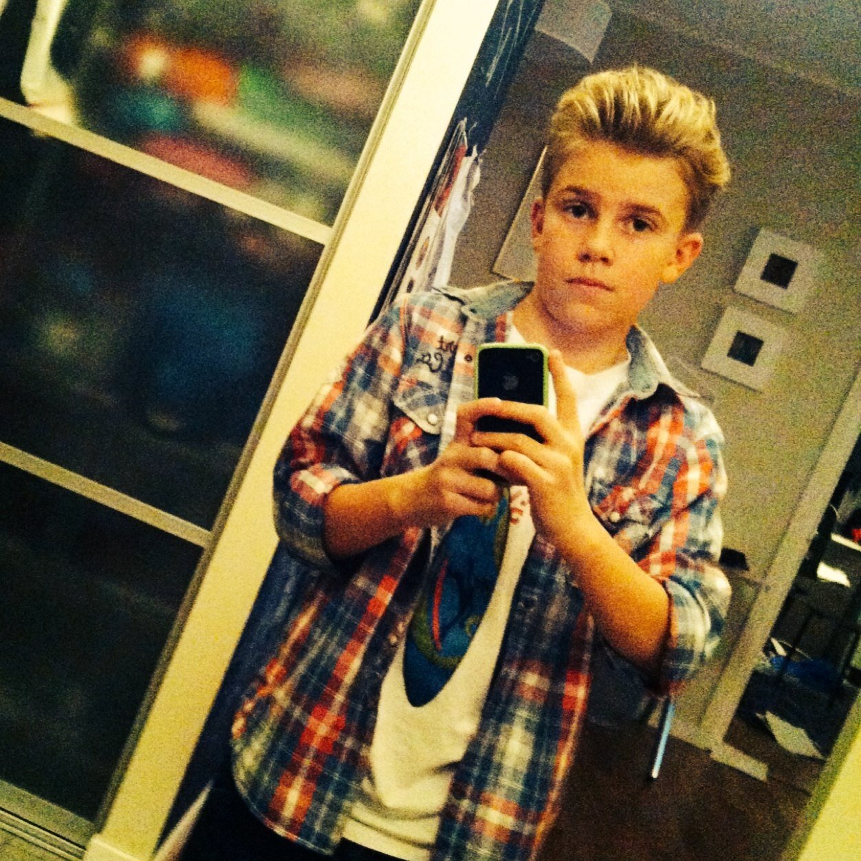 hugohellsun's profile picture. 