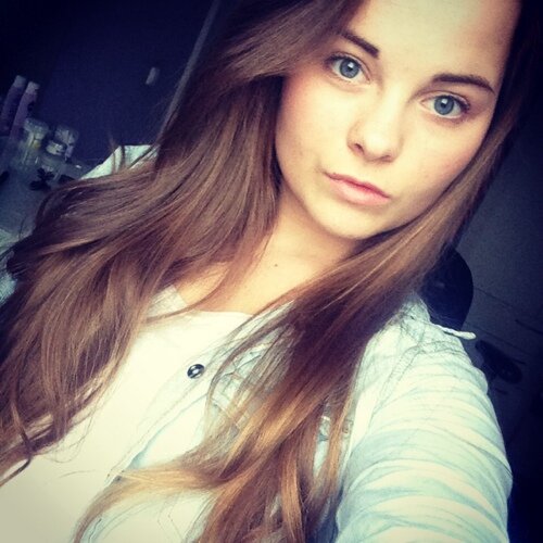 kusxelinee's profile picture. 