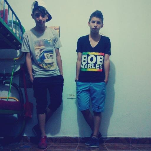 Saber Que La Persona Que Amas Tambien Te Ama :3
Demonioz De♥ Siempre Pte :DD
Dios *-* Mi Mama *-* Mi Hermana *-* Y Mi Parche *-*